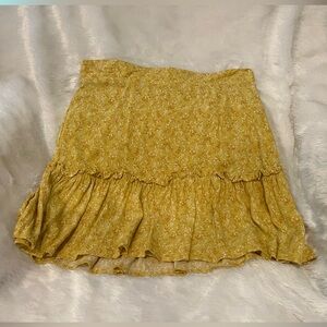 Le Lis Yellow Mini Skirt— Medium